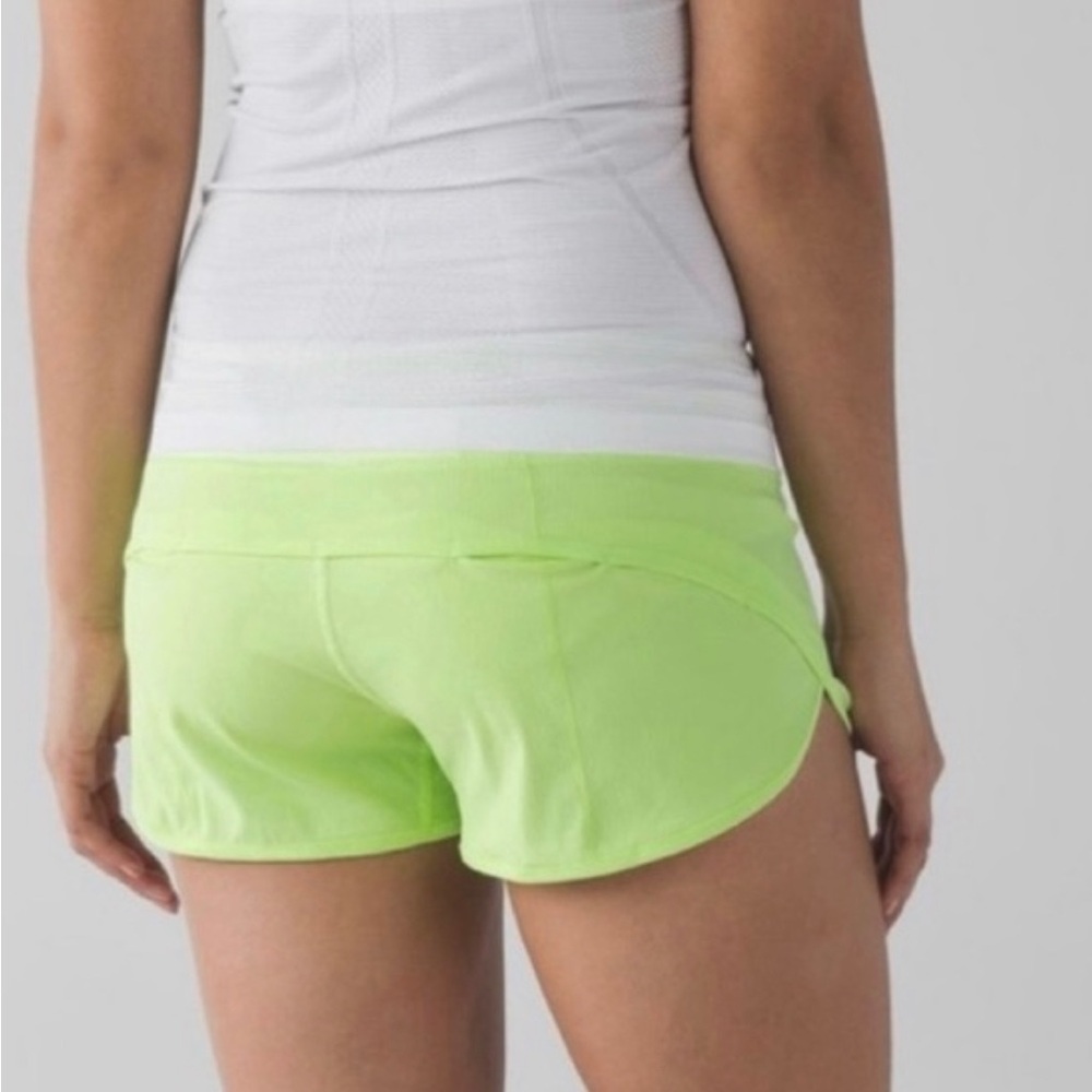 Lululemon Women’s Speed Up Lined Shorts Size 6 - Picture 2 of 9